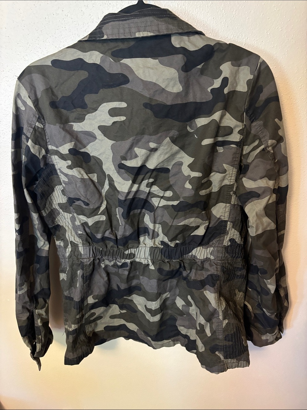 Love Tree Women's Camo Utility Jacket - Green Camo - Picture 4 of 5